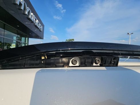 Used 2023 Honda Pilot Touring image 12