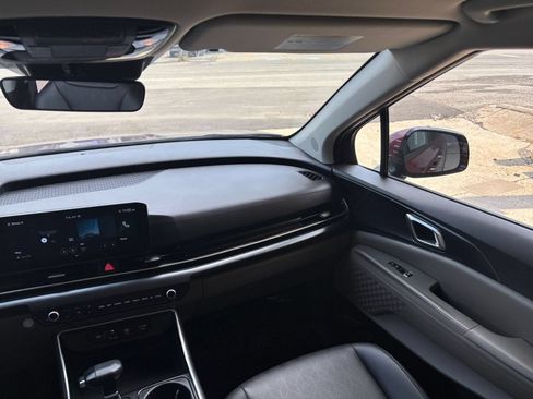 Used 2026 Kia Carnival FWD image 33