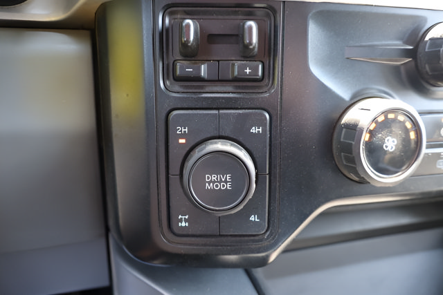 Used 2025 Ford F250 XLT w/ FX4 Off-Road Package AWD/4WD image 12