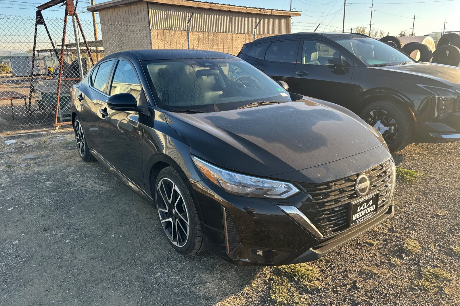Used 2025 Nissan Sentra SR FWD image 2