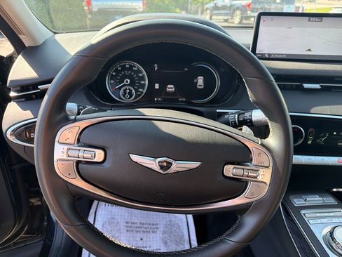 Used 2025 Genesis GV70 2.5T AWD/4WD image 13