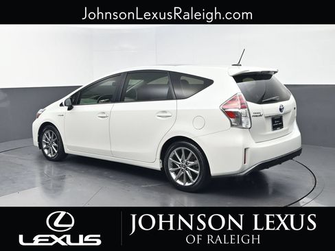 Used 2017 Toyota Prius V Five w/ Advanced Technology Package FWD image 7