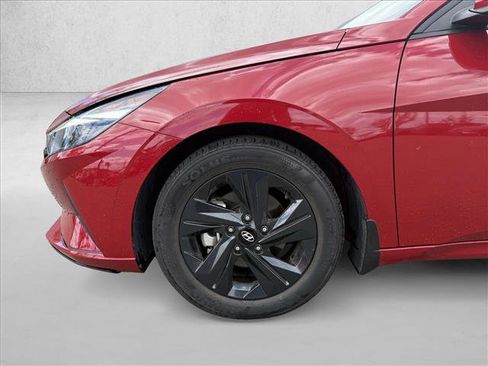 Certified 2023 Hyundai Elantra SEL FWD image 19