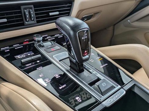 Used 2021 Porsche Cayenne image 14