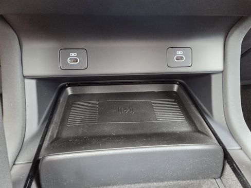 New 2025 Land Rover Discovery Sport S image 25