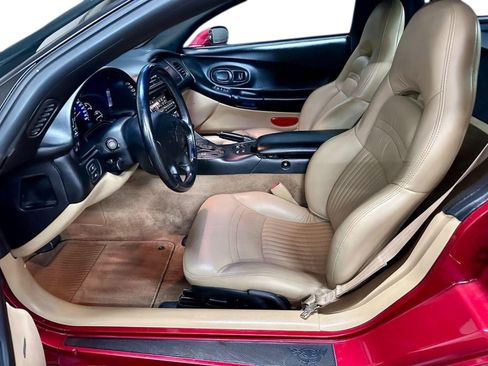 Used 2000 Chevrolet Corvette Coupe w/ Memory Pkg image 12