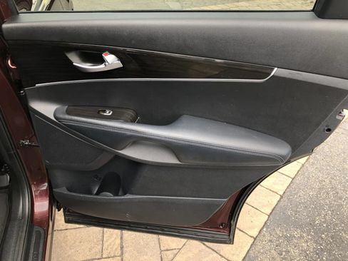 Used 2019 Kia Sorento AWD V6 image 35