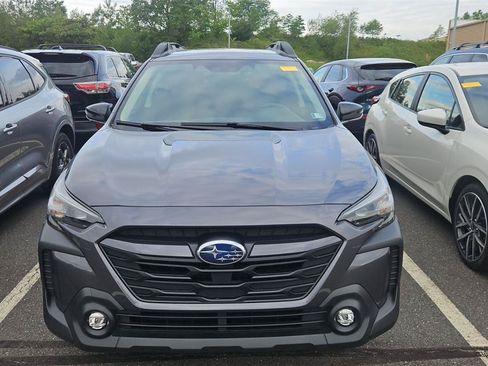 Used 2024 Subaru Outback Premium AWD/4WD image 2
