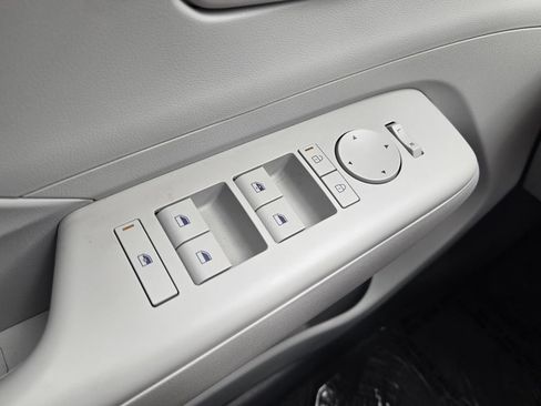 Certified 2026 Hyundai Kona SE FWD image 26