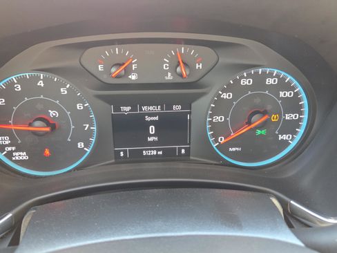 Used 2020 Chevrolet Equinox LS image 28