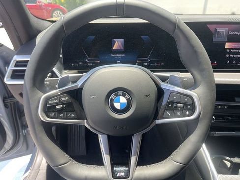 Used 2025 BMW 330i Sedan w/ M Sport Package image 21