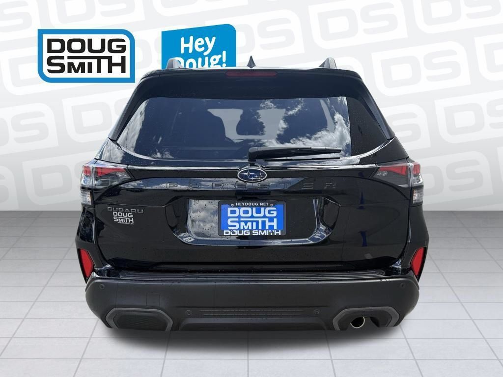 Used 2025 Subaru Forester Limited AWD/4WD image 4