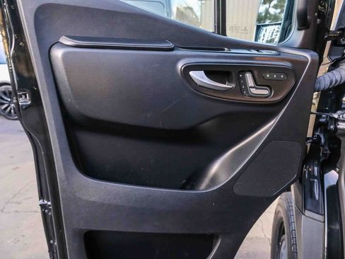 Used 2021 Mercedes-Benz Sprinter 2500 w/ Comfort Plus Package image 22