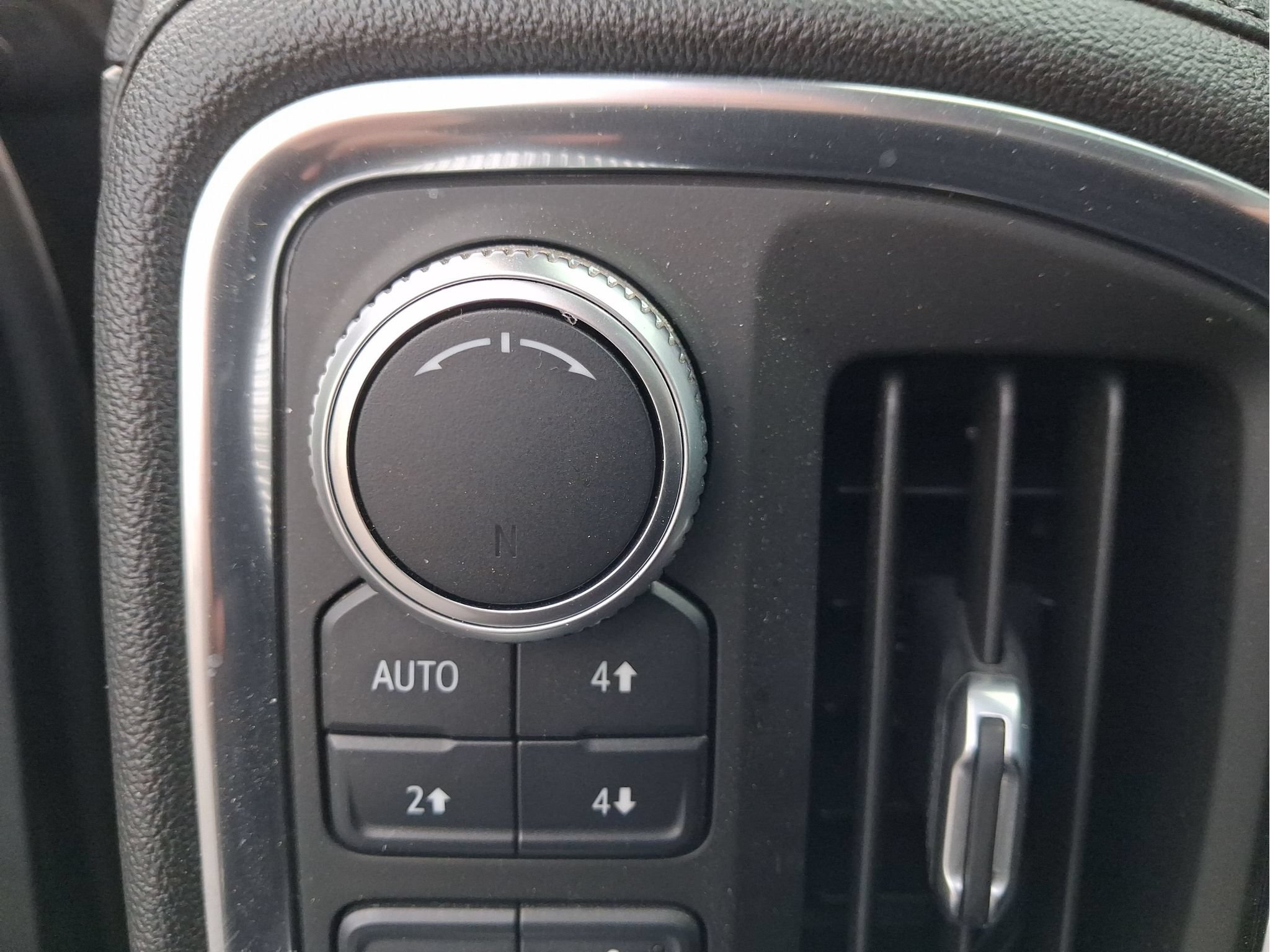 Used 2019 GMC Sierra 1500 Denali w/ Driver Alert Package II AWD/4WD image 19