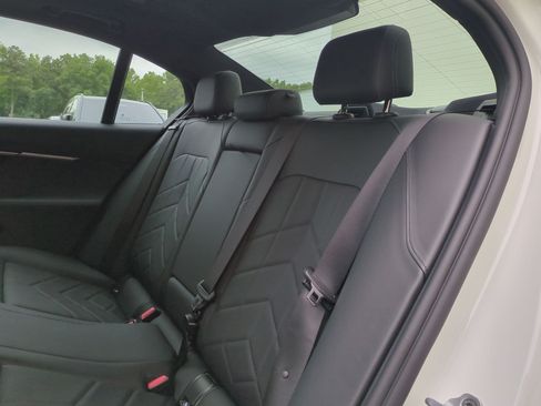 Used 2026 BMW i5 M60 w/ Premium Package RWD image 31
