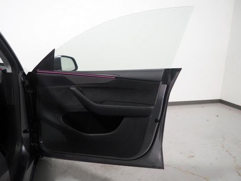 Used 2026 Tesla Model Y Long Range RWD image 60