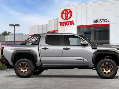 New 2025 Toyota Tacoma Trailhunter image 31