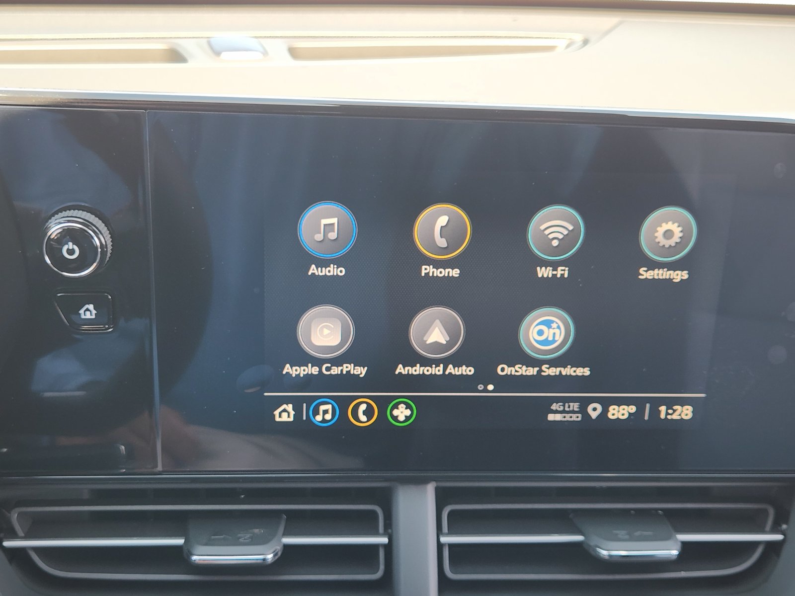 New 2026 Chevrolet Trax RS w/ Driver Confidence Package FWD image 16
