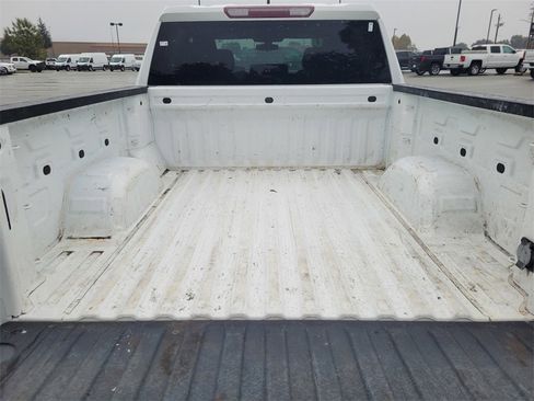 Used 2020 Chevrolet Silverado 1500 Custom w/ Custom Value Package image 10