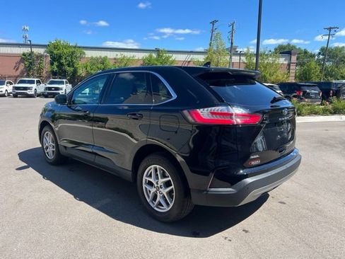 Used 2024 Ford Edge SEL w/ Convenience Package AWD/4WD image 7