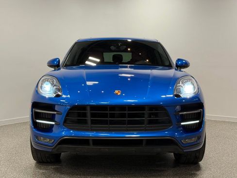 Used 2016 Porsche Macan Turbo image 4