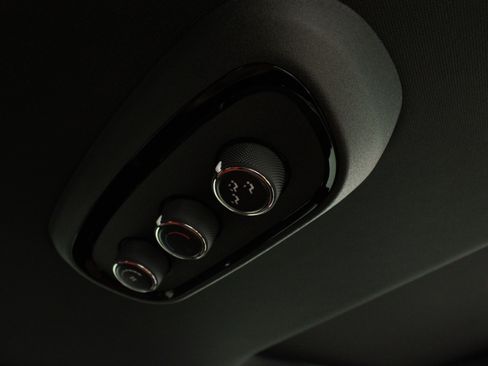 Used 2023 Dodge Durango SRT image 16