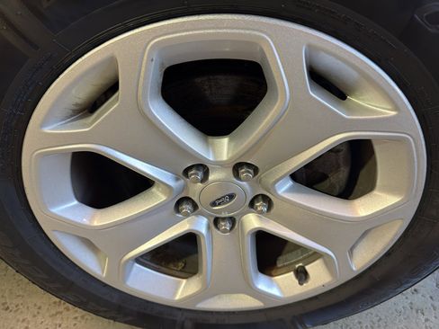 Used 2013 Ford Edge SEL image 38