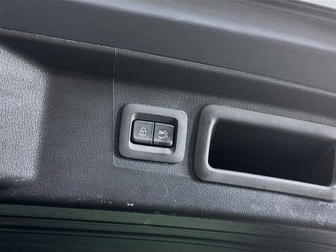 Used 2025 MAZDA CX-50 AWD 2.5 Hybrid w/ Premium Pkg image 30