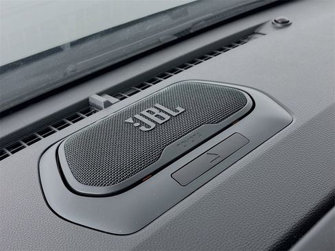 Used 2024 Toyota Tacoma Limited w/ Limited Package (LT) image 10