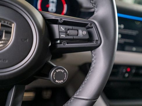 New 2025 Porsche Macan Turbo Electric AWD/4WD image 20