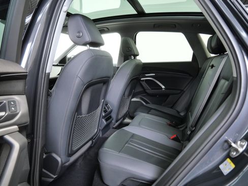 Used 2025 Audi Q5 Premium w/ Convenience Package AWD/4WD image 16