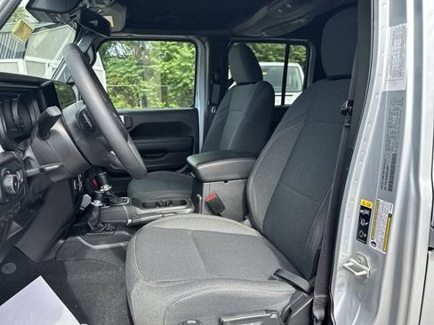 Used 2024 Jeep Wrangler Unlimited Sport AWD/4WD image 15
