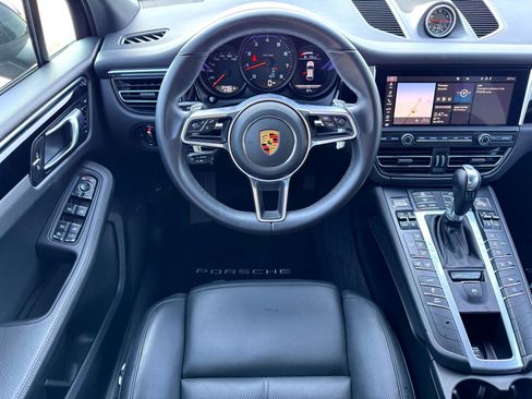 Used 2020 Porsche Macan image 27