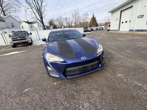 Used 2015 Scion FR-S image 4