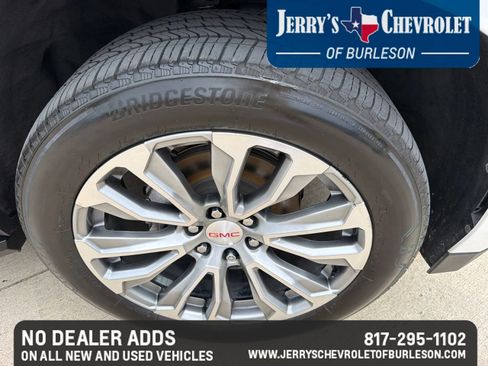 Used 2021 GMC Yukon Denali RWD image 4