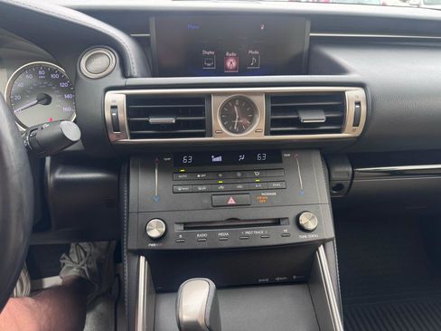 Used 2015 Lexus IS 250 RWD image 20