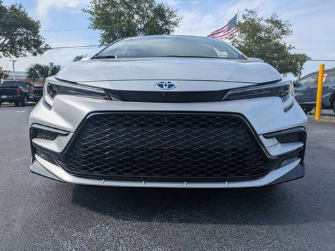 Used 2025 Toyota Corolla SE FWD image 9
