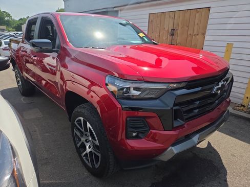 Used 2024 Chevrolet Colorado Z71 w/ Z71 Convenience Package 2 AWD/4WD image 1