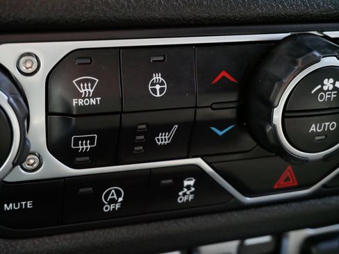 Used 2024 Jeep Wrangler Sport S image 28