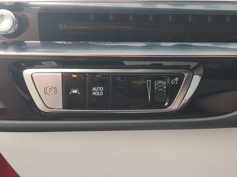 Certified 2024 Cadillac Lyriq Luxury AWD/4WD image 17