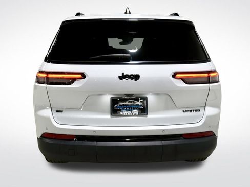 Used 2023 Jeep Grand Cherokee L Limited w/ Black Appearance Package image 8