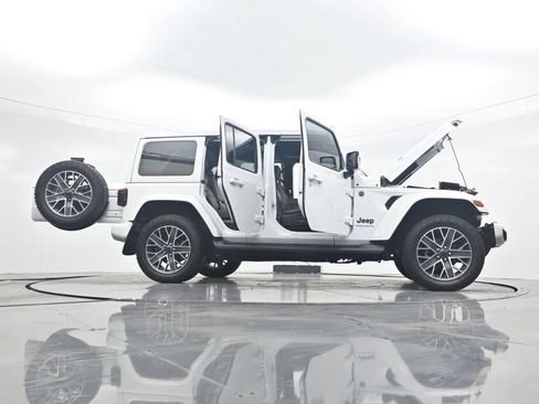 Used 2024 Jeep Wrangler High Altitude AWD/4WD image 43