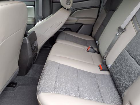 Used 2024 Chevrolet Colorado ZR2 w/ Technology Package image 30