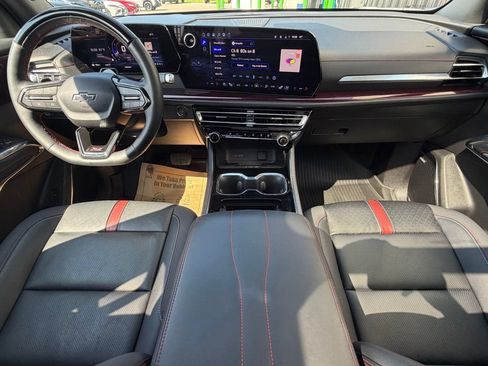 Used 2026 Chevrolet Traverse RS w/ LPO, Floor Liner Package AWD/4WD image 12