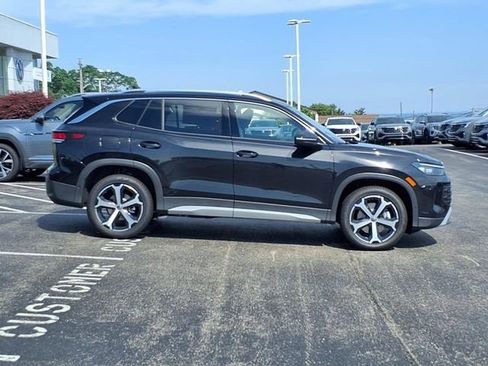New 2025 Volkswagen Tiguan SE AWD/4WD image 8