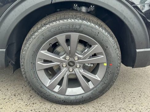 New 2026 Ford Explorer Active w/ Active Comfort Package AWD/4WD image 10