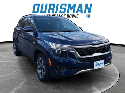 Used 2023 Kia Seltos EX image 1