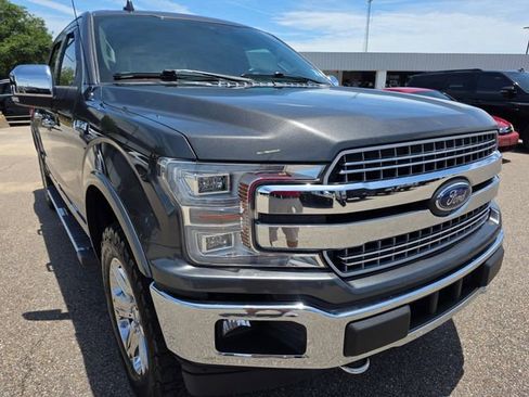 Used 2018 Ford F150 Lariat w/ Equipment Group 502A Luxury AWD/4WD image 2