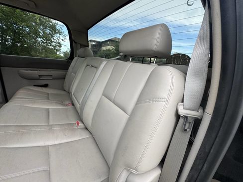 Used 2011 GMC Sierra 1500 SLE w/ Texas Edition RWD image 10