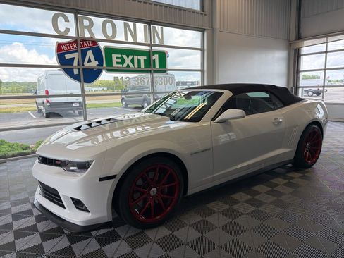 Used 2015 Chevrolet Camaro SS w/ RS Package RWD image 3